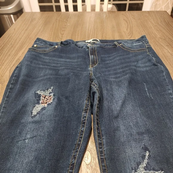 EST. 1946 Denim Womens size 22. Worn once - Picture 3 of 5